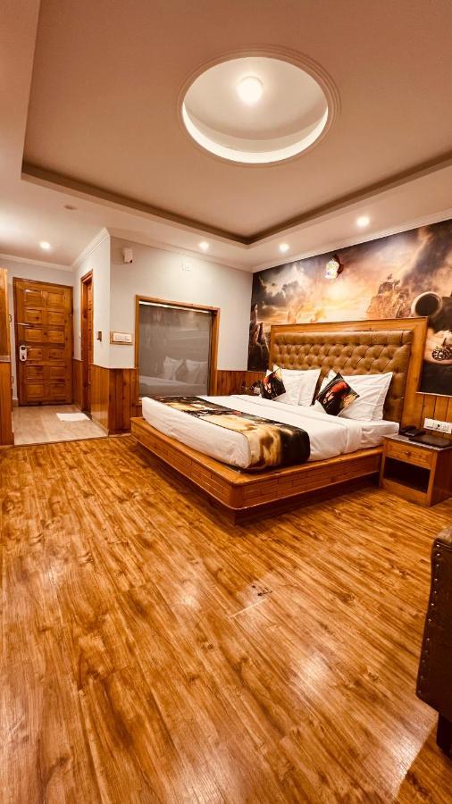 Hotel Old Smugglers With Balcony Mountain View Ac Hot And Cold Near To Hadimba Temple Near To Mall Road#Free Pick From Volvo Bus Stand Manali  Exterior photo